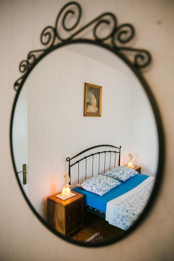 Apartman Bagattino-Trogir Near Old Town Exterior photo